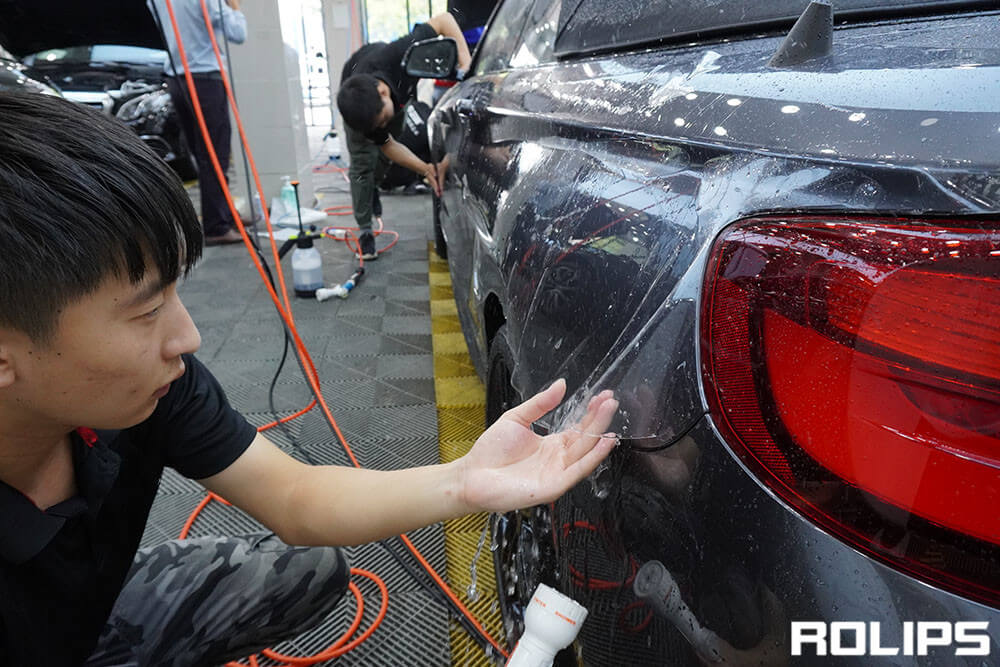 車衣怎么貼？汽車貼車衣詳細(xì)步驟流程教程（6）